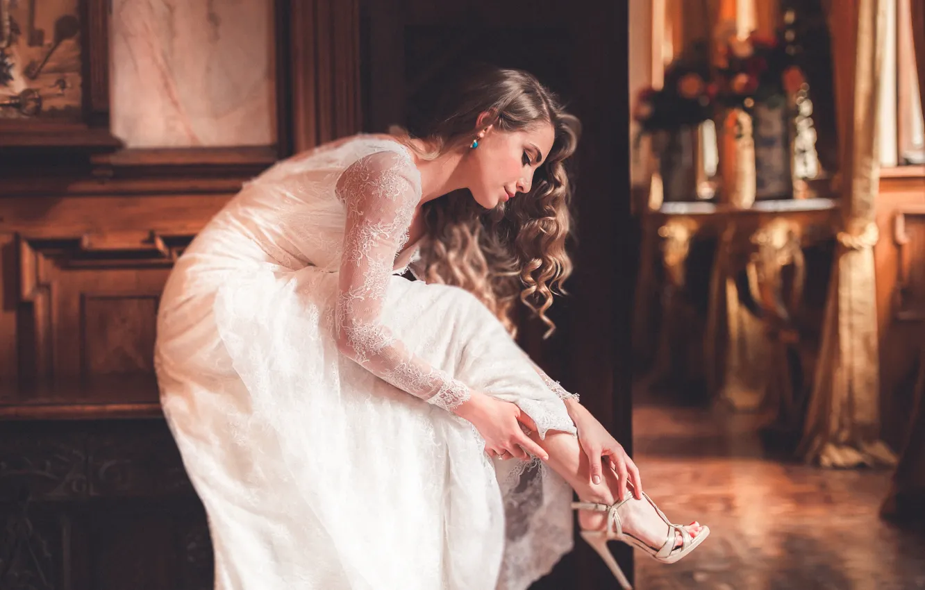 Photo wallpaper girl, shoes, dress, blonde, the bride, sandals