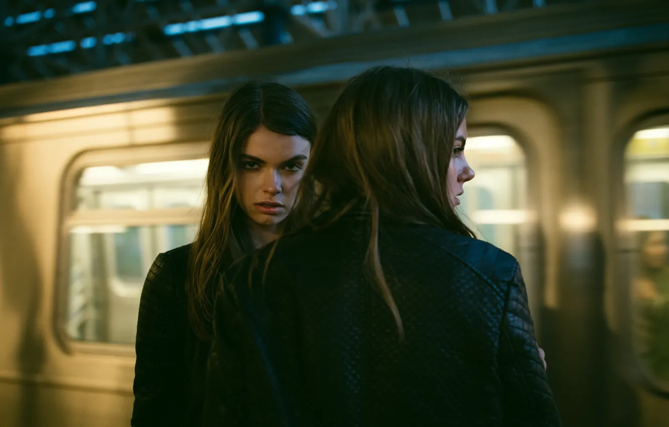 Photo wallpaper girl, face, metro, jet, Kate