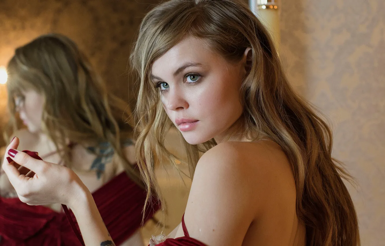 Photo wallpaper girl, face, sweetheart, model, mirror, tattoo, beauty, shoulders