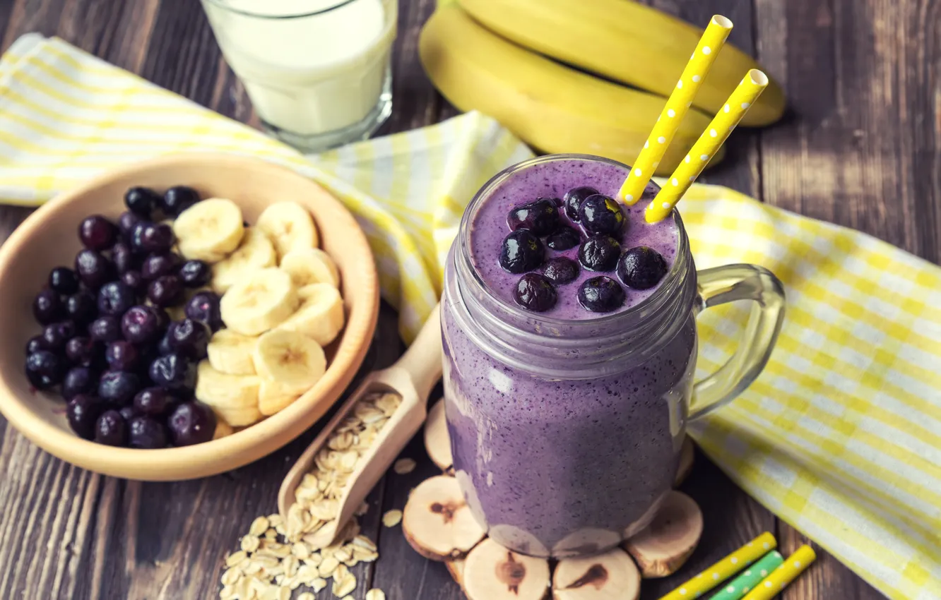 Photo wallpaper bananas, currants, smoothies