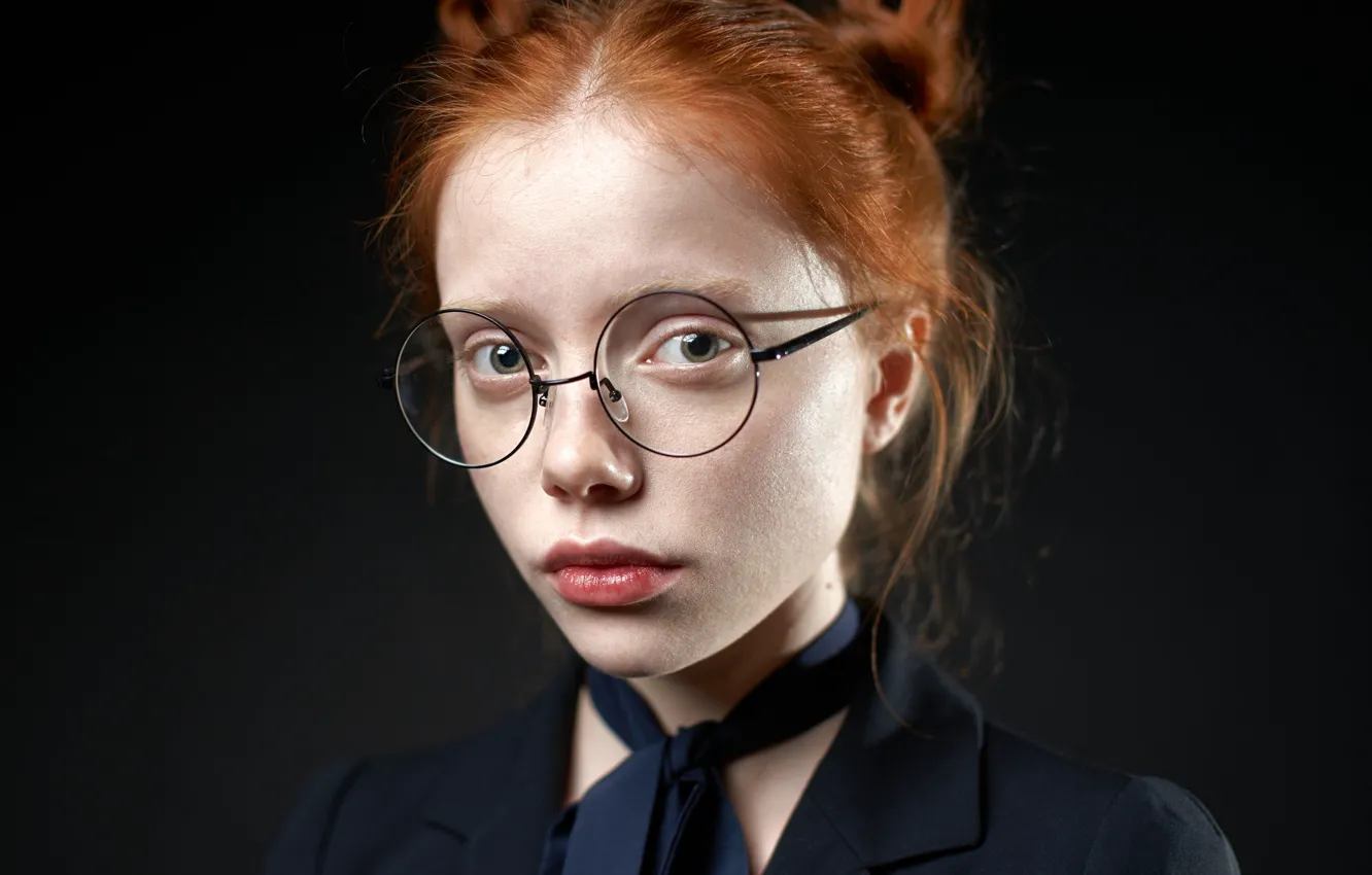Photo wallpaper look, girl, background, model, portrait, makeup, glasses, hairstyle