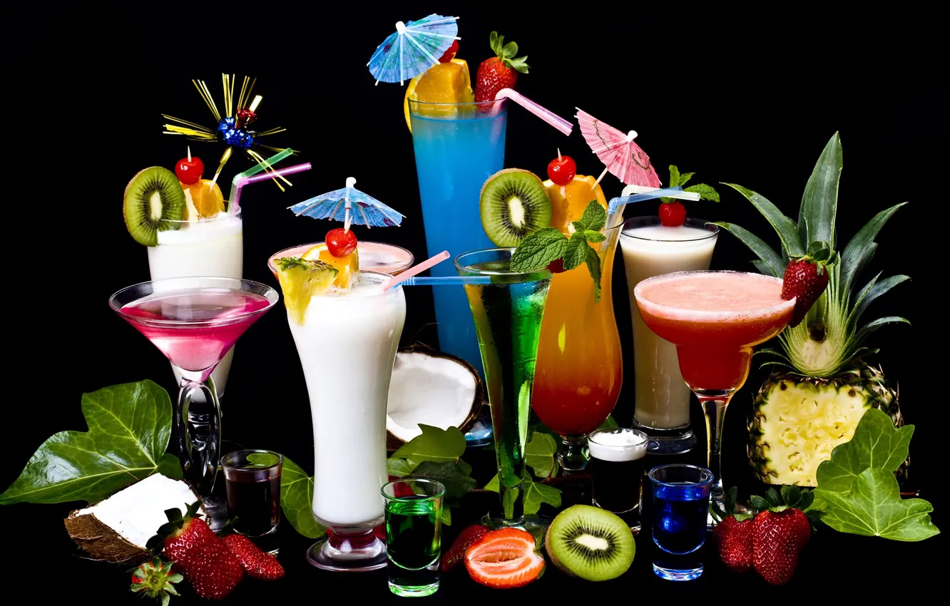 Photo wallpaper milk, coconut, kiwi, strawberry, cocktail