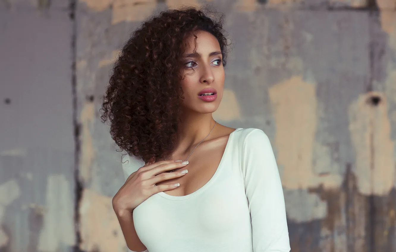 Photo wallpaper girl, face, background, hair, makeup, lipstick, hairstyle