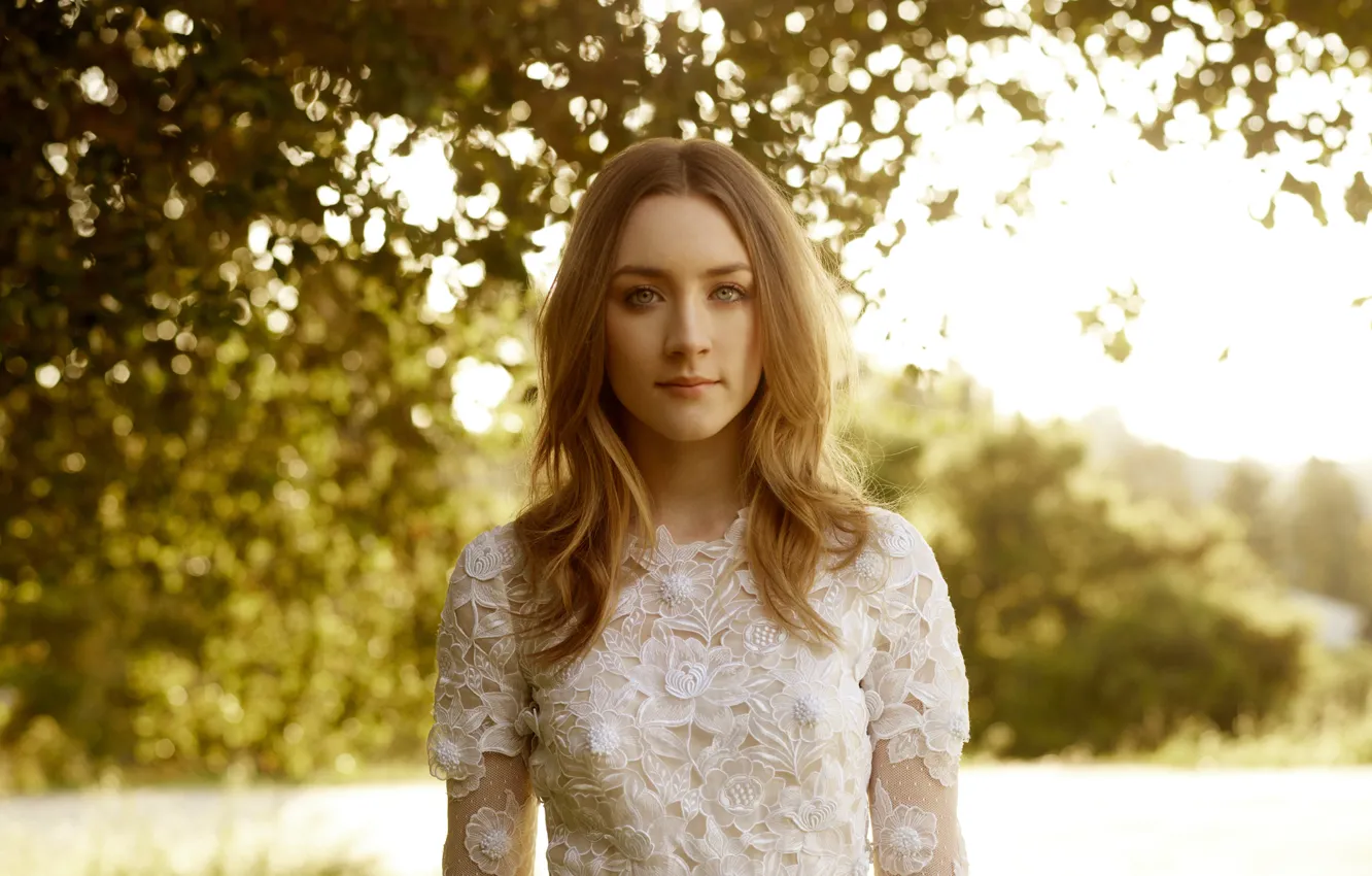 Photo wallpaper glare, photo, dress, actress, in white, nature, bokeh, Saoirse Ronan