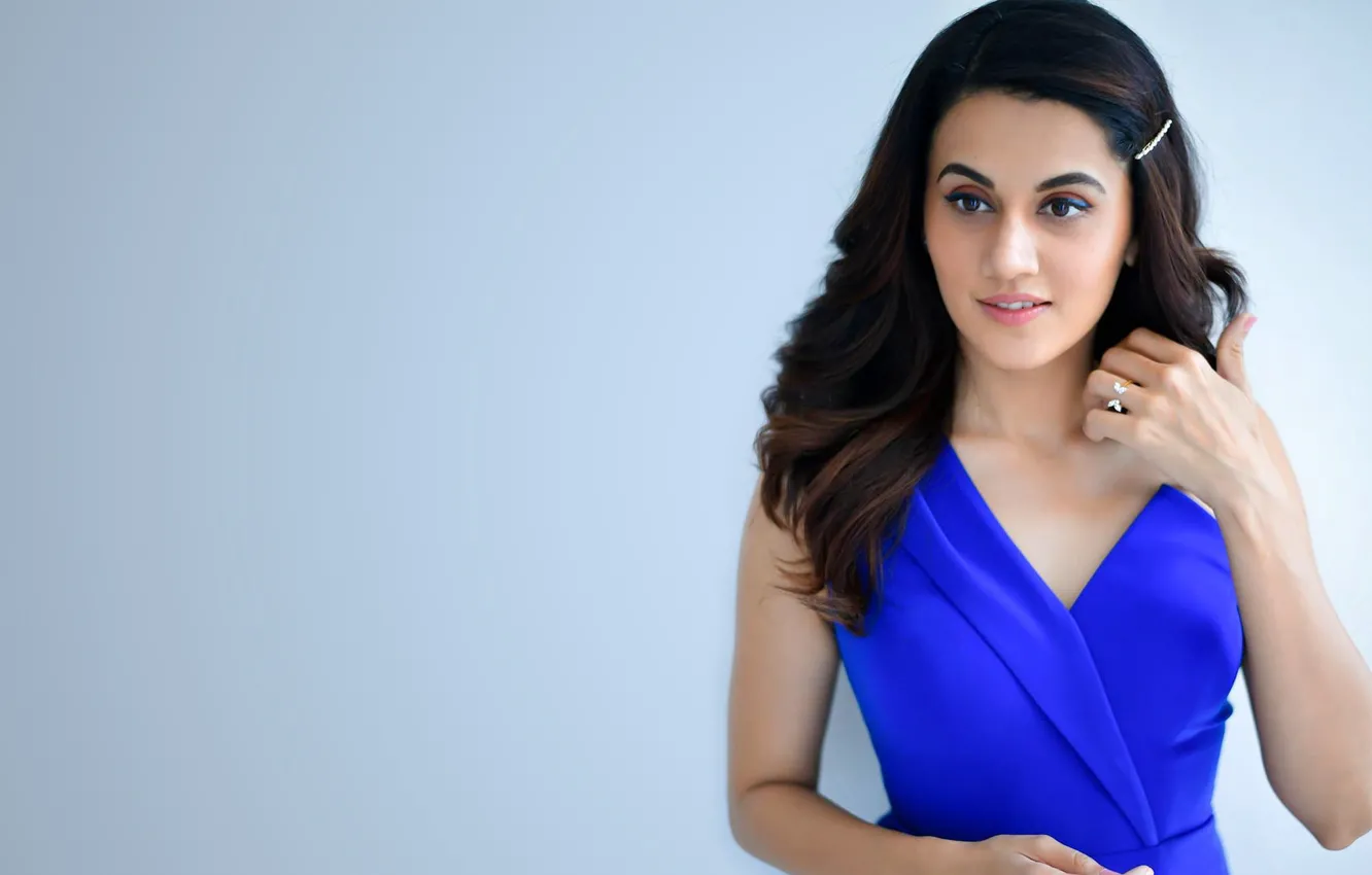 Photo wallpaper girl, hot, sexy, eyes, smile, beautiful, figure, model