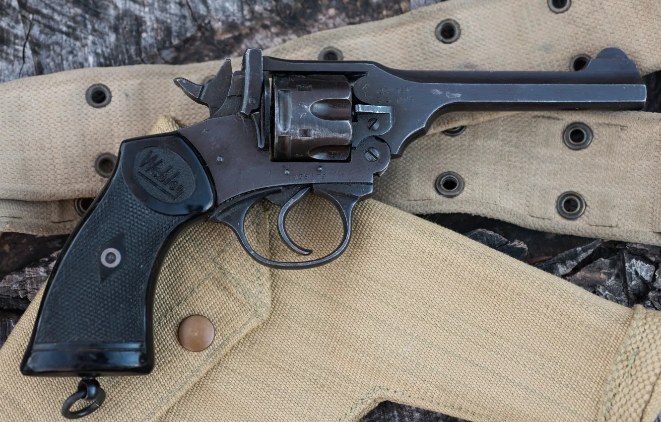 Photo wallpaper revolver, 1944, Webley, Mark IV