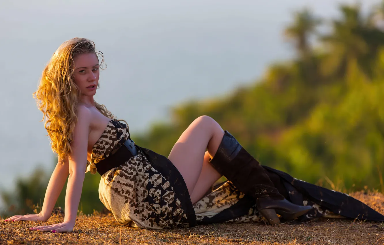 Photo wallpaper girl, model, blonde, cute, boots, adorable