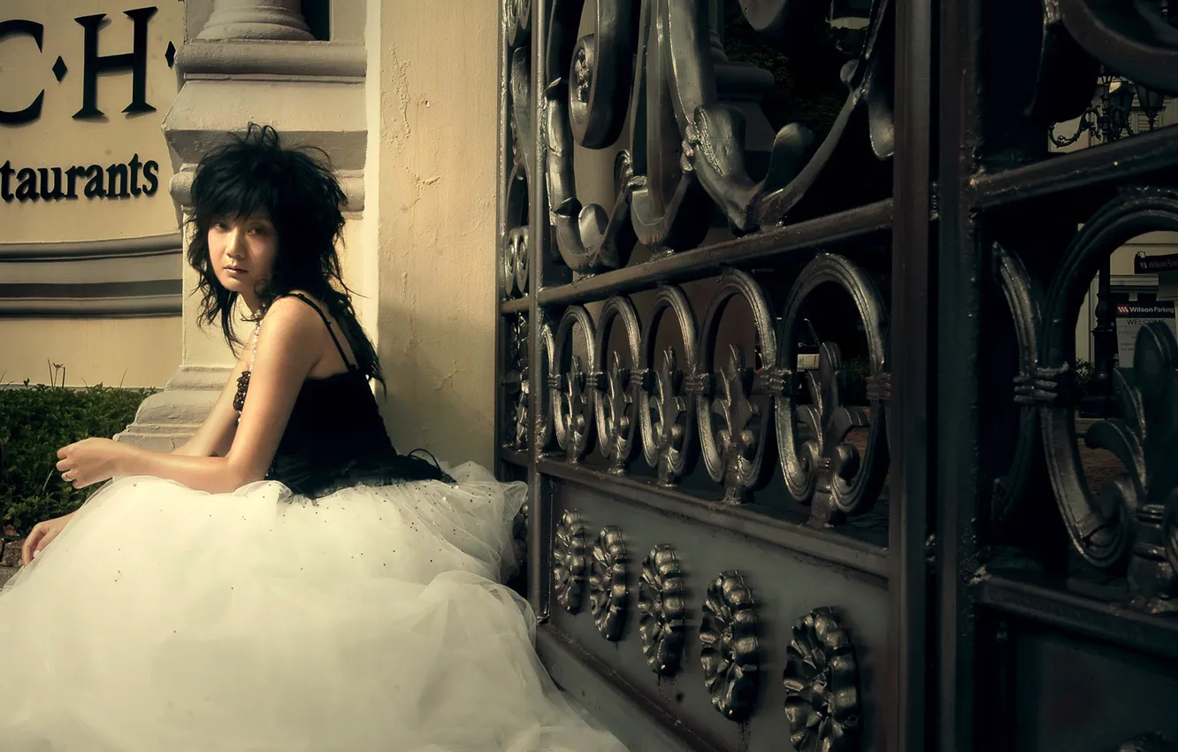 Photo wallpaper sadness, girl, fence, gate, Asian, waiting