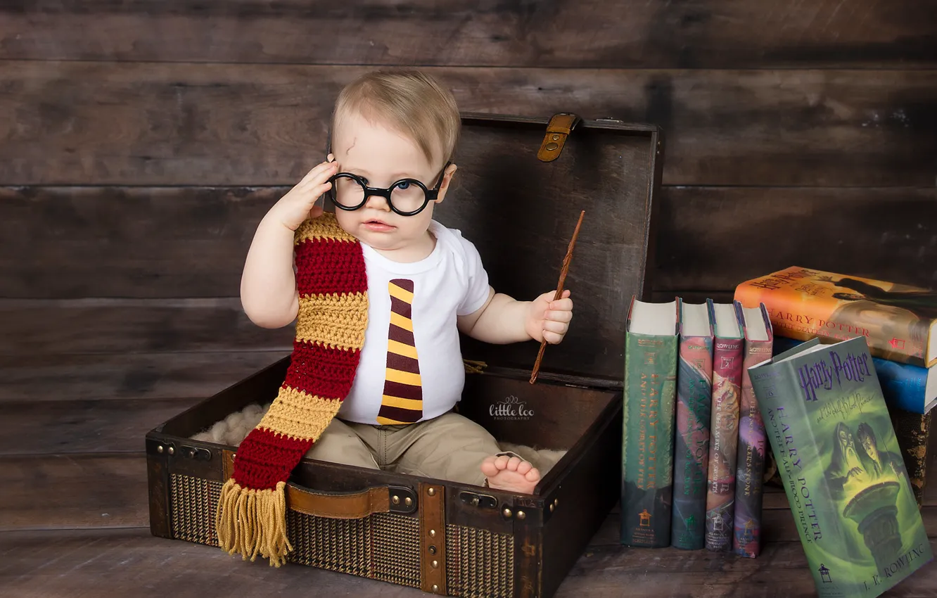 Photo wallpaper boy, book, suitcase