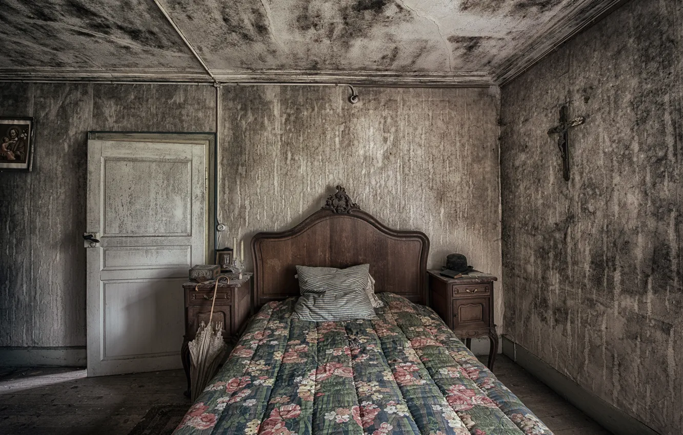 Photo wallpaper room, bed, the door