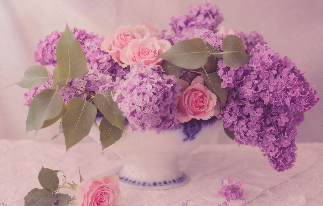 Photo wallpaper flowers, bouquet, vase, lilac