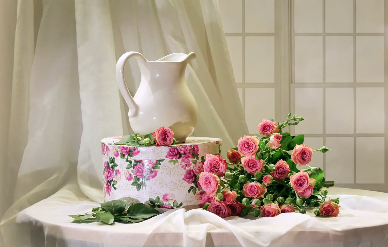 Photo wallpaper white, flowers, table, box, roses, bouquet, window, curtains