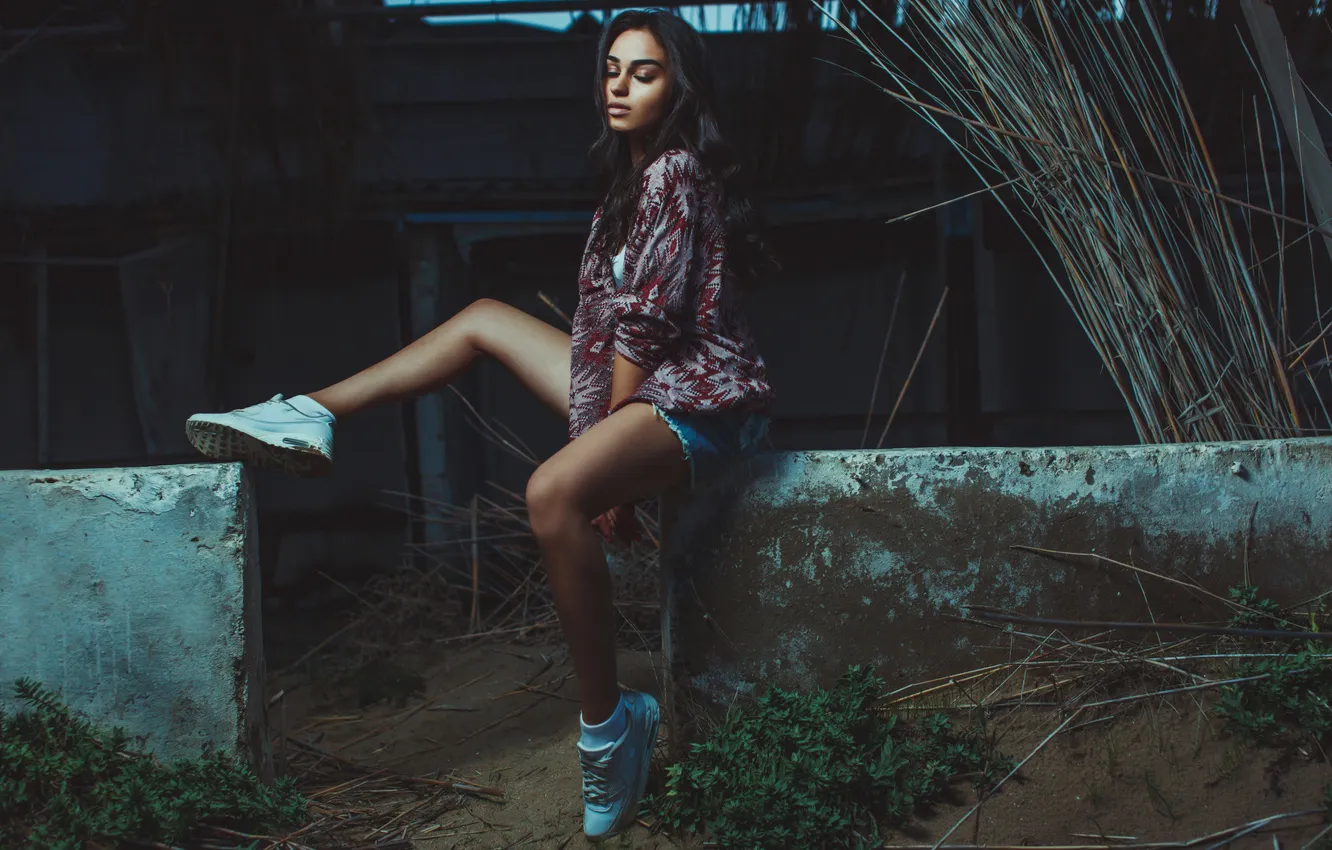 Photo wallpaper girl, fashion, style, beautiful, posing, Outside, shooti