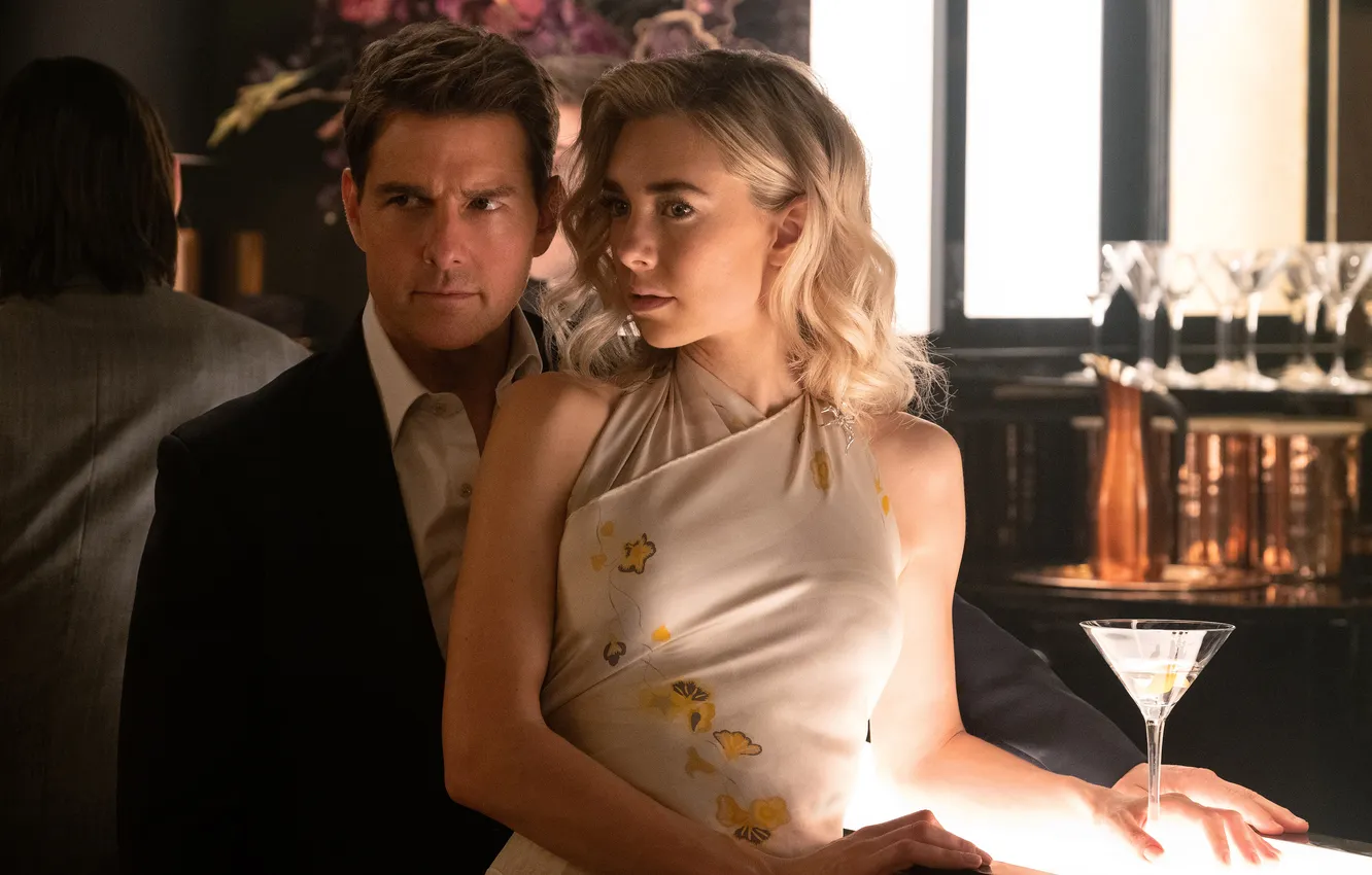 Photo wallpaper frame, pair, action, Tom Cruise, Tom Cruise, Ethan Hunt, Vanessa Kirby, Vanessa Kirby