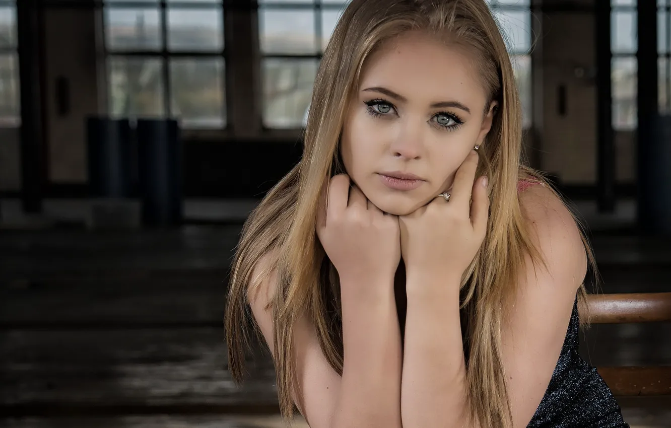 Photo wallpaper look, face, mood, hands