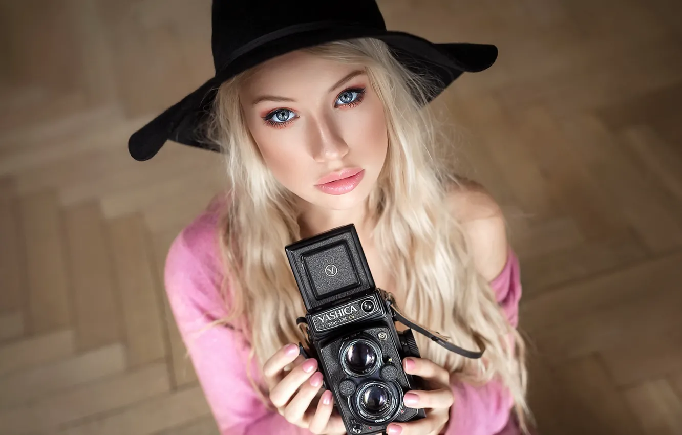 Photo wallpaper girl, camera, linda