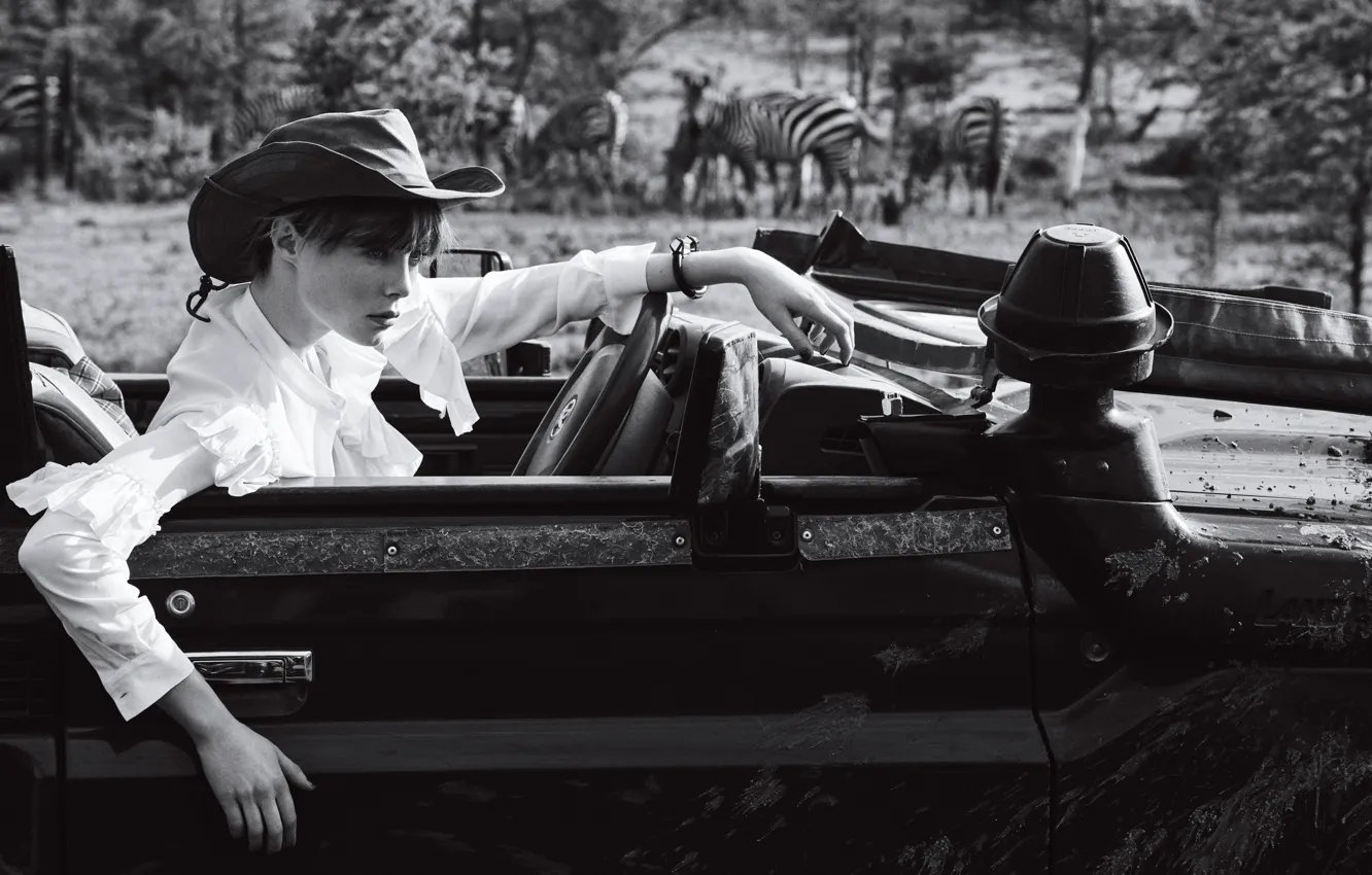 Photo wallpaper photo, model, hat, Zebra, black and white, driving, car, sitting