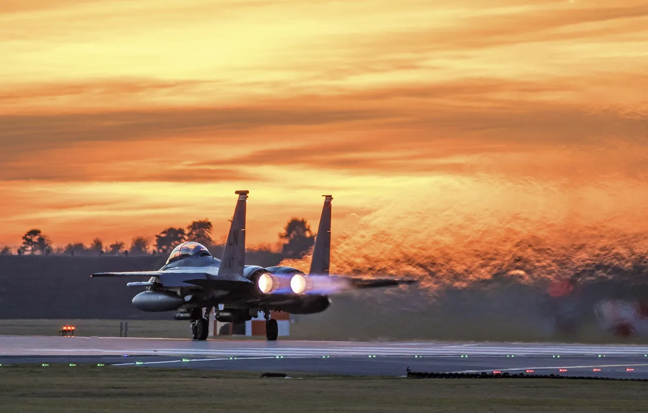 Photo wallpaper dawn, fighter, Eagle, the airfield, F-15E