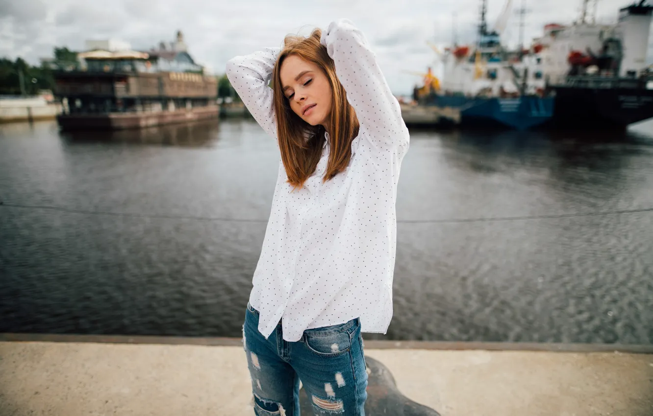 Photo wallpaper pose, model, portrait, jeans, makeup, pier, hairstyle, blouse