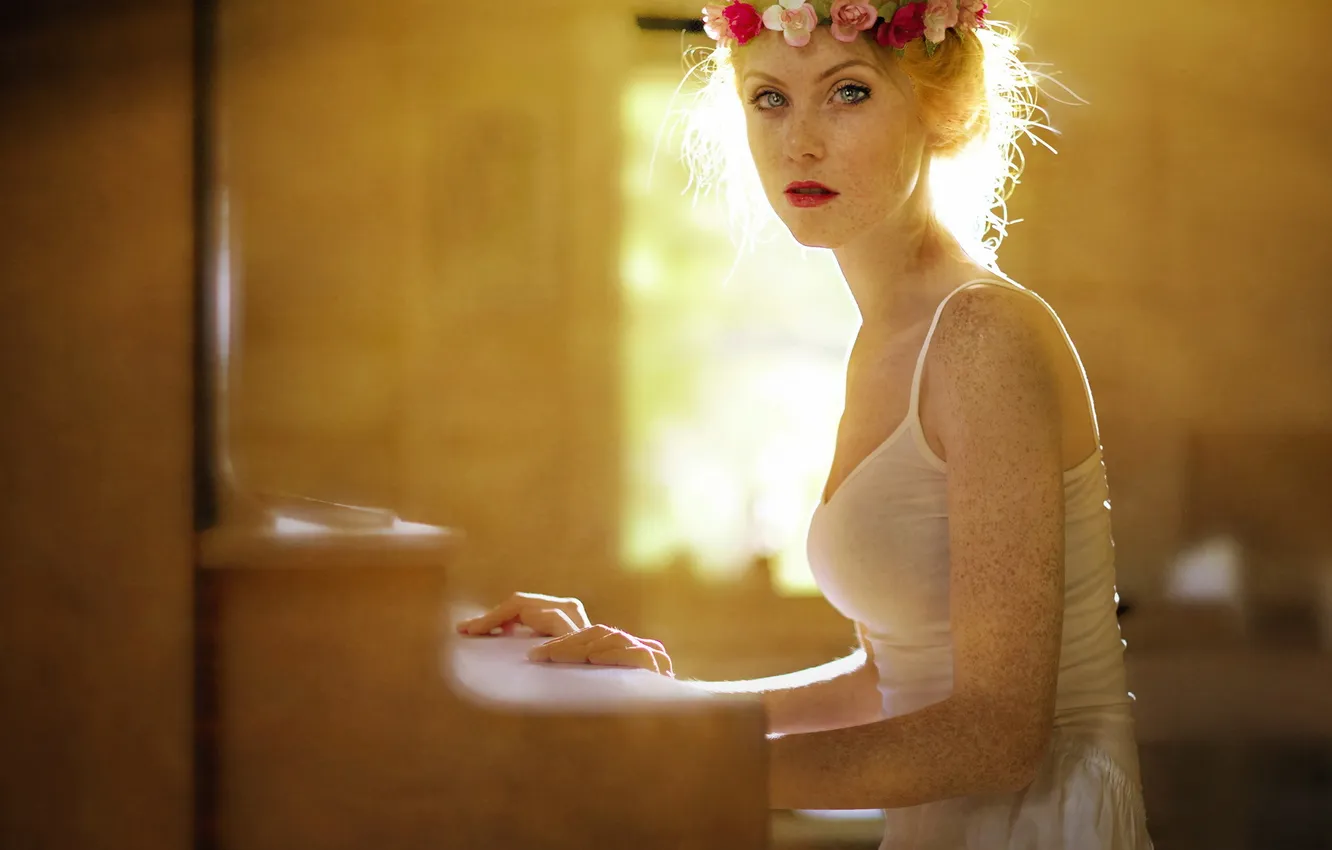 Photo wallpaper girl, music, piano