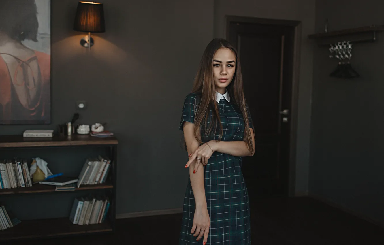 Photo wallpaper girl, pose, hair, interior, hands, figure, book, Victoria Rusko