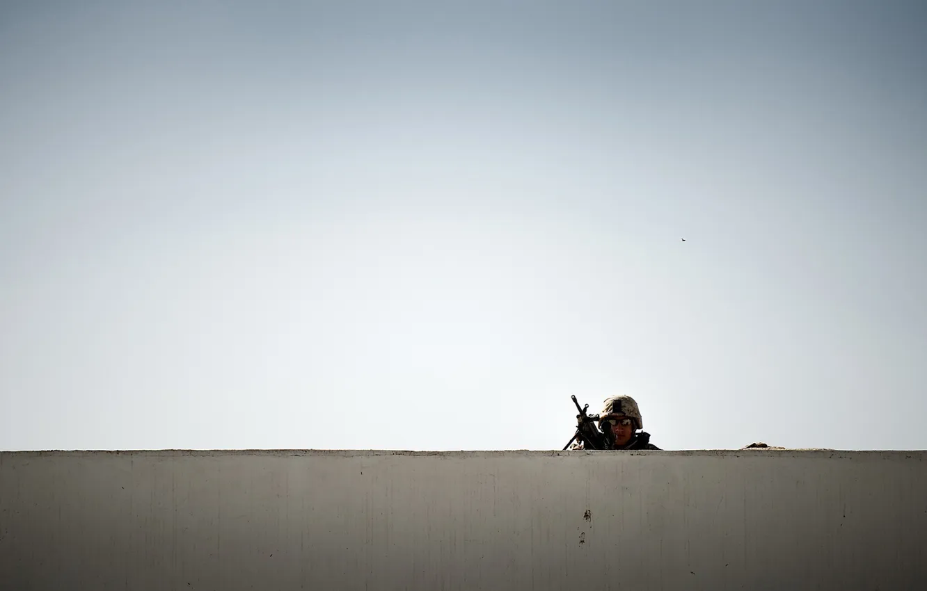 Photo wallpaper weapons, wall, soldiers