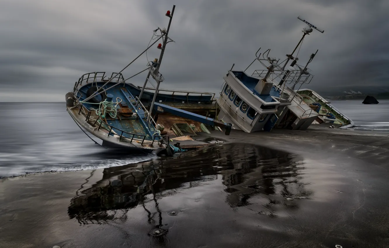 Photo wallpaper coast, ship, abandoned, rust, shipwreck