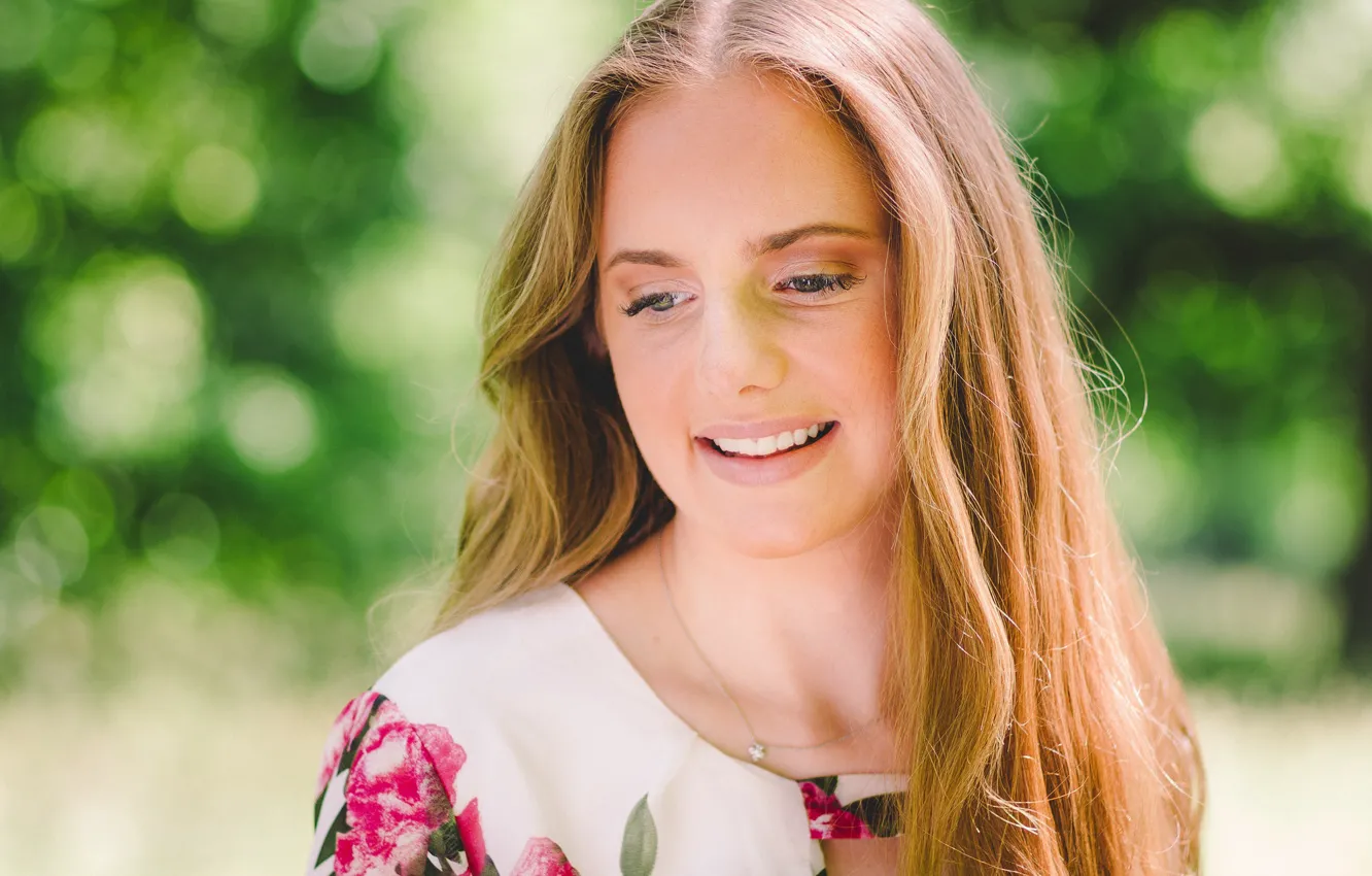 Photo wallpaper face, smile, model, hair, cutie, Madde