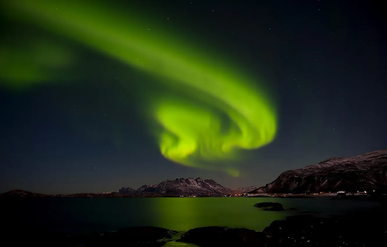 Photo wallpaper sea, mountains, night, lights, Bay