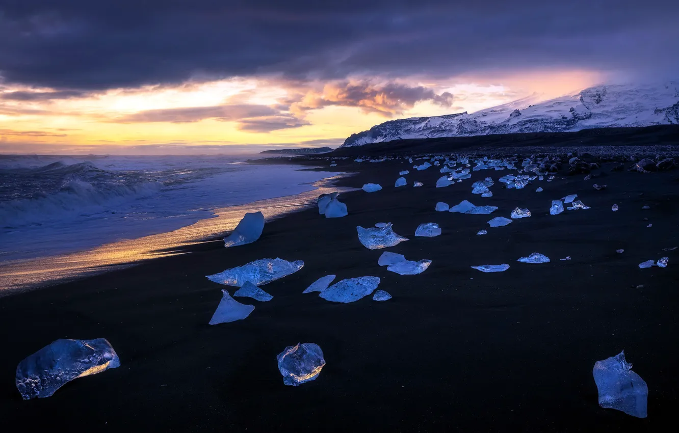 Photo wallpaper light, winter, Iceland, Diamonds strewn