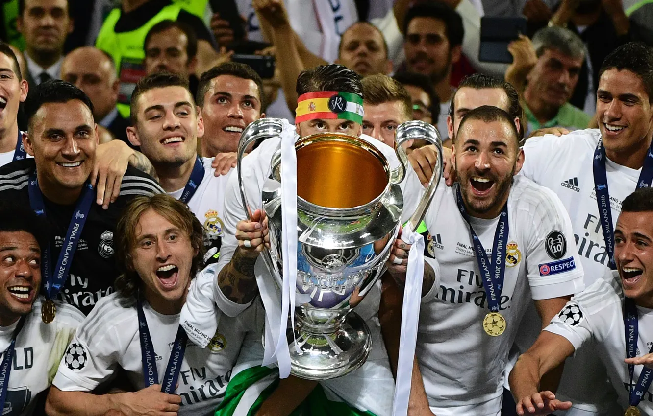 Photo wallpaper joy, football, victory, medal, team, form, player, fans