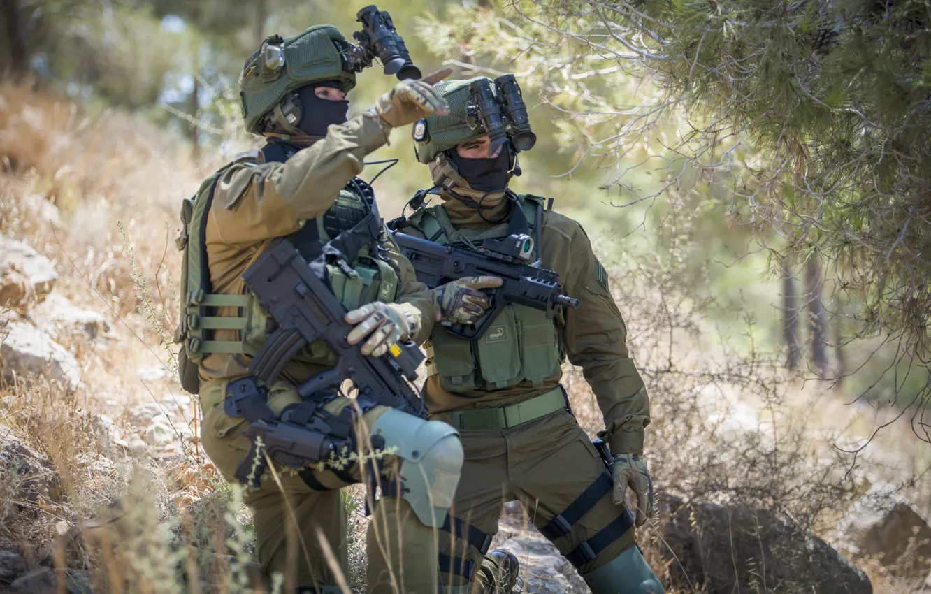 Photo wallpaper nature, soldiers, machine, equipment