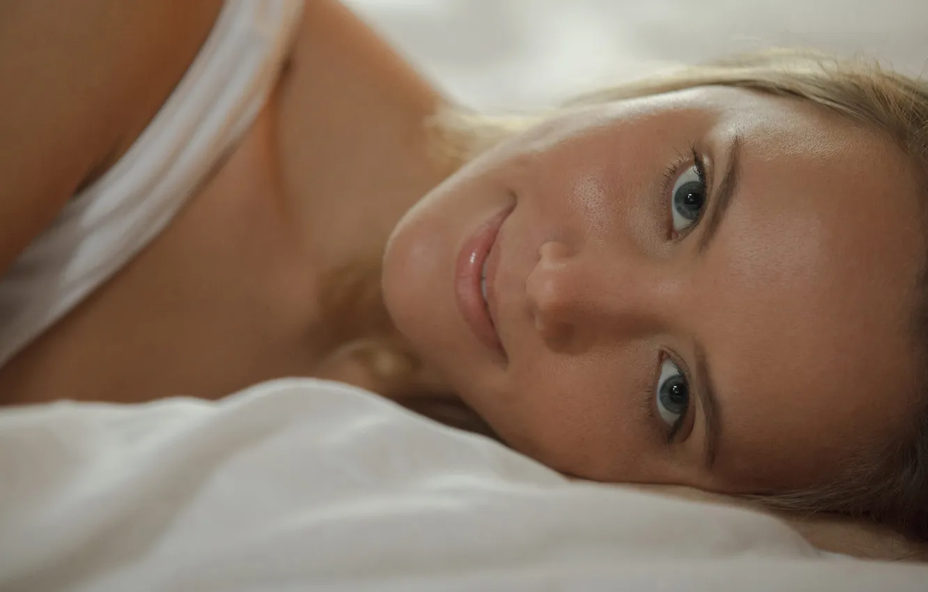 Photo wallpaper look, girl, smile, gray-eyed, straps