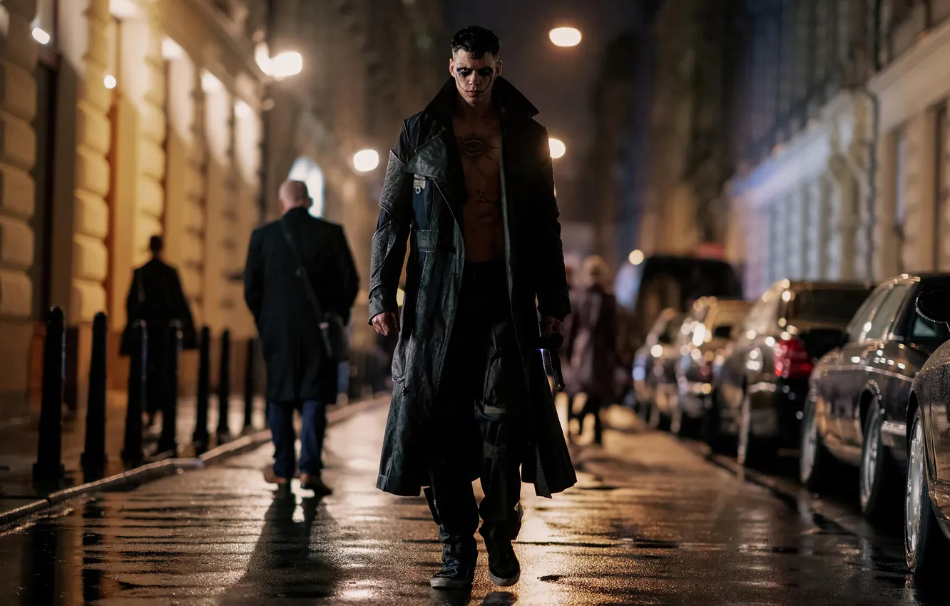 Photo wallpaper night, the city, guy, Raven, The Crow, The Crow 2024