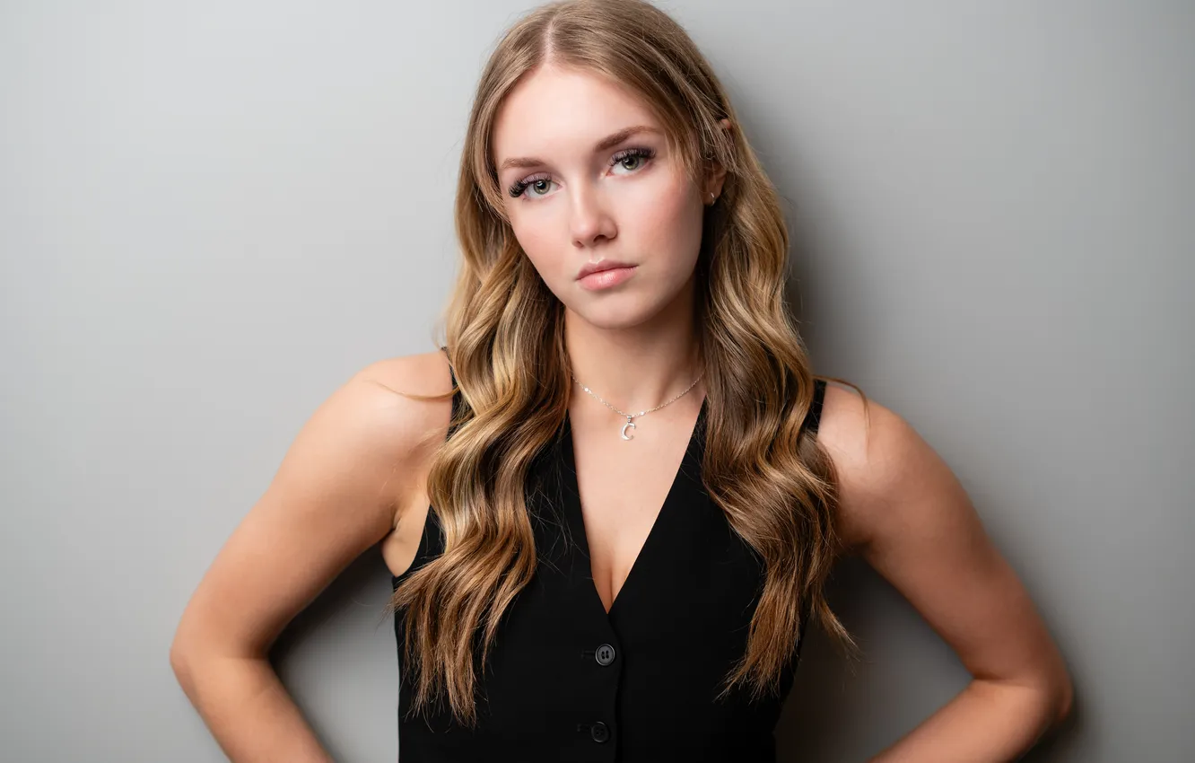 Photo wallpaper look, girl, pose, Chloe