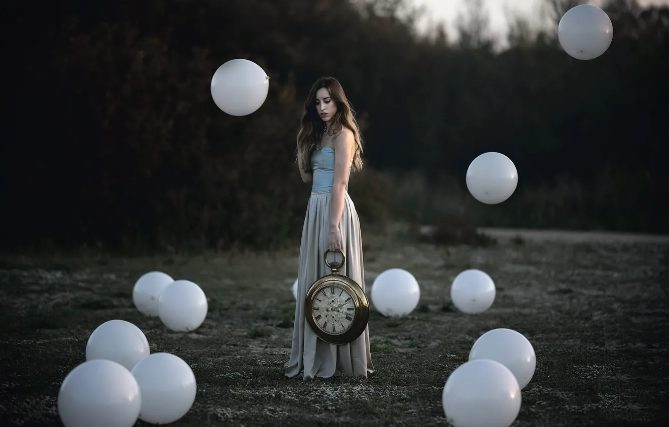 Photo wallpaper girl, balls, watch, Sofia