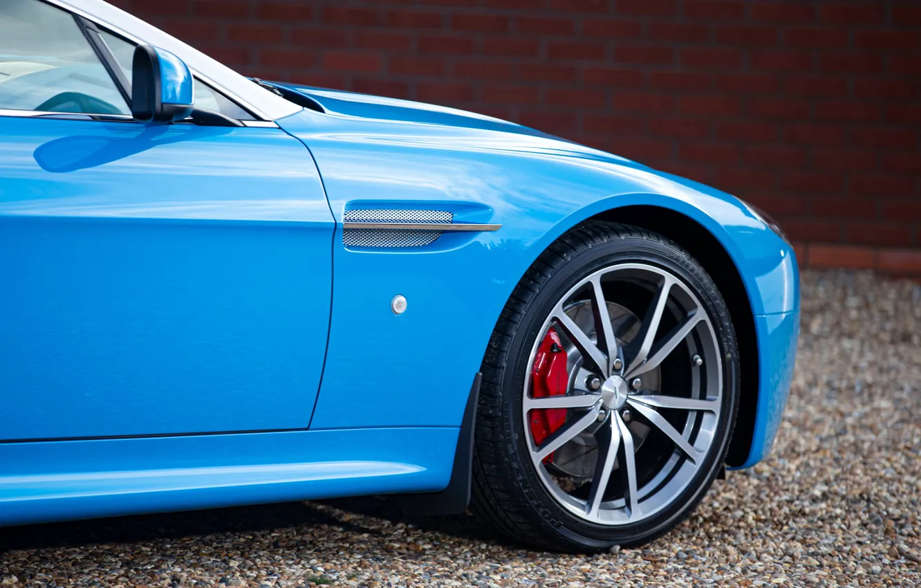 Photo wallpaper Vantage, Aston Martin V8, 2010, Coupe, the only instance, Aston Martin V8 Vantage, V8 Vantage …