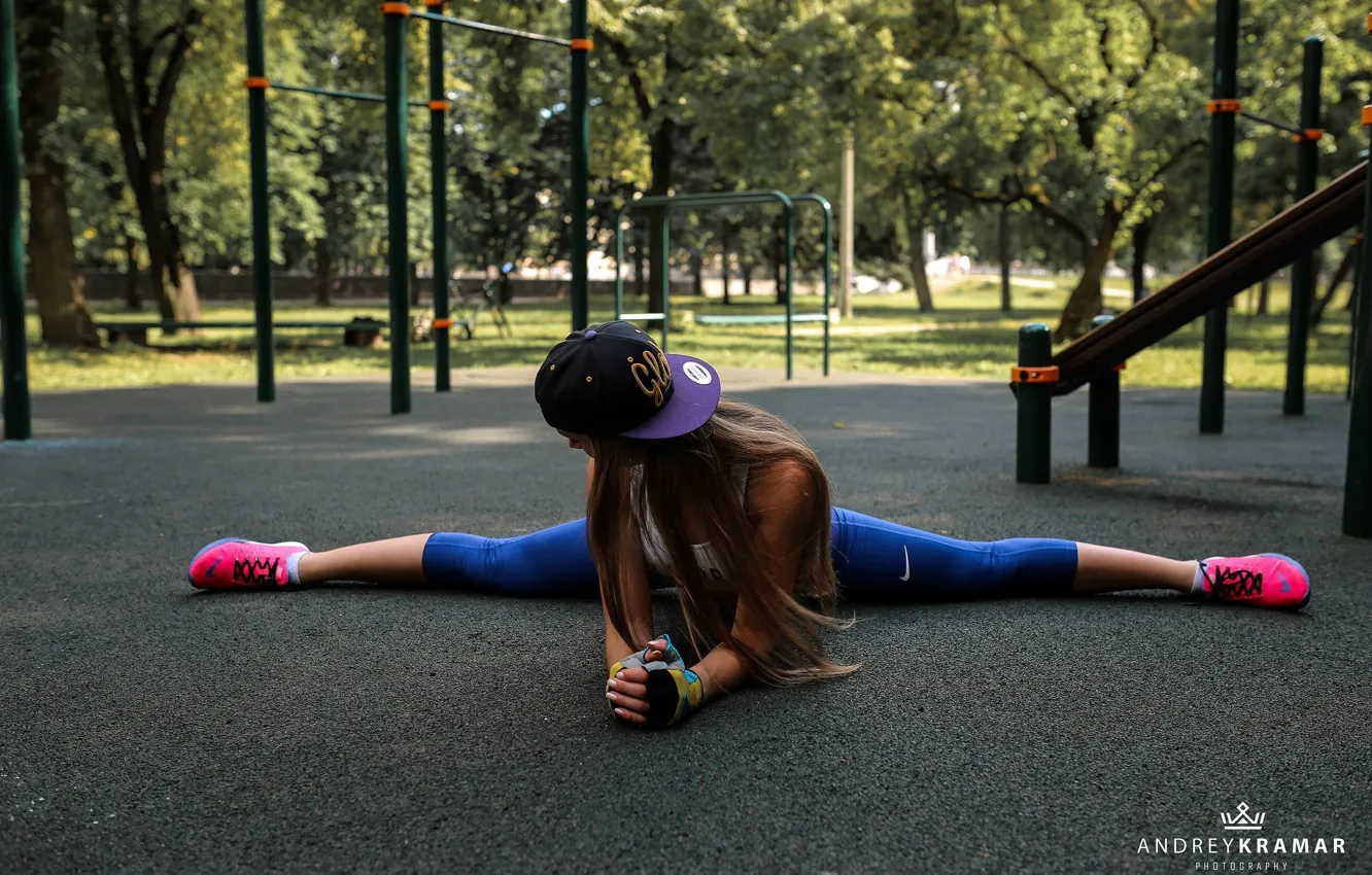 Photo wallpaper girl, trees, Park, sport, Mike, gloves, cap, brown hair