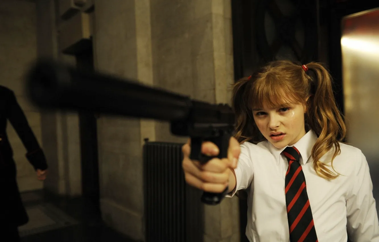 Photo wallpaper gun, tie, kick, Chloë Grace Moretz, hit girl, Mindy MacReady, Kick-Ass, Chloë Moretz