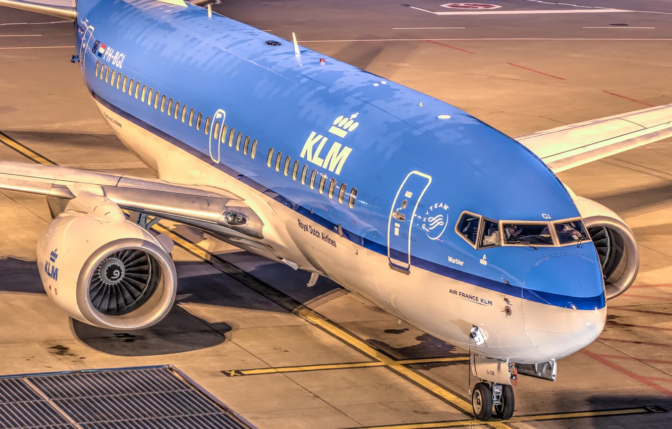 Photo wallpaper aviation, airport, the plane, Boeing 737