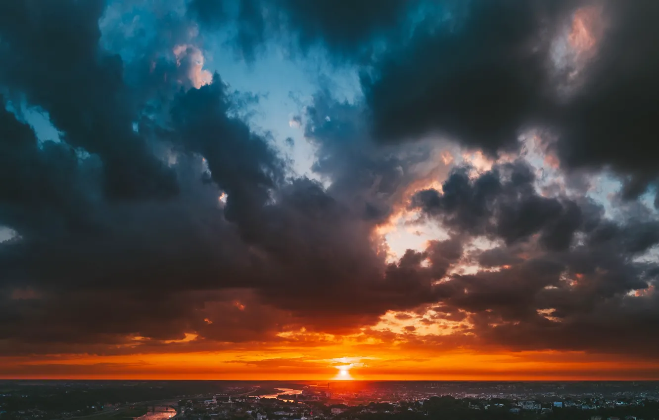 Photo wallpaper Lithuania, Kaunas, sunset