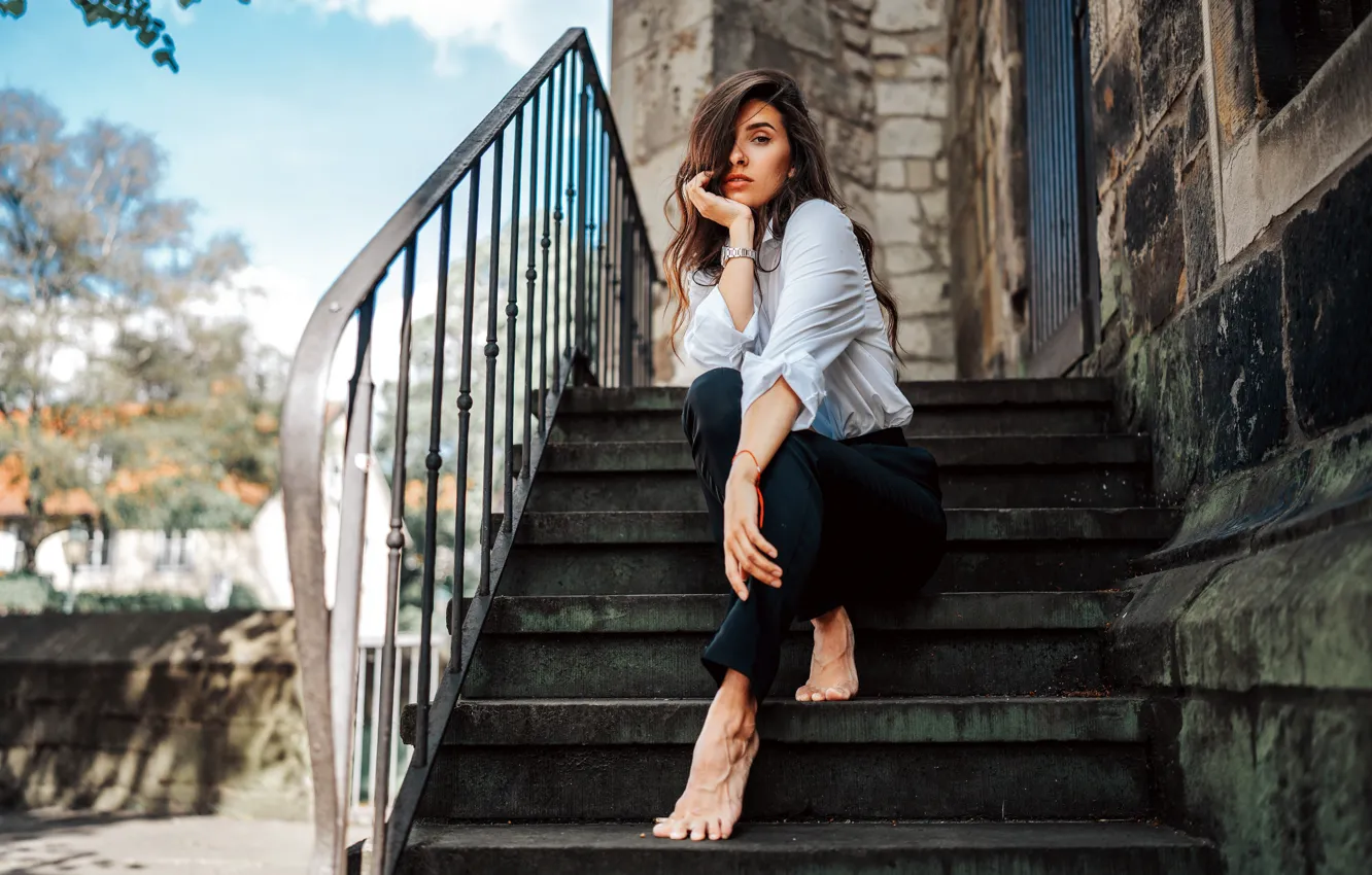 Photo wallpaper pose, model, barefoot, the fence, look, pose, cute girl, cute girl