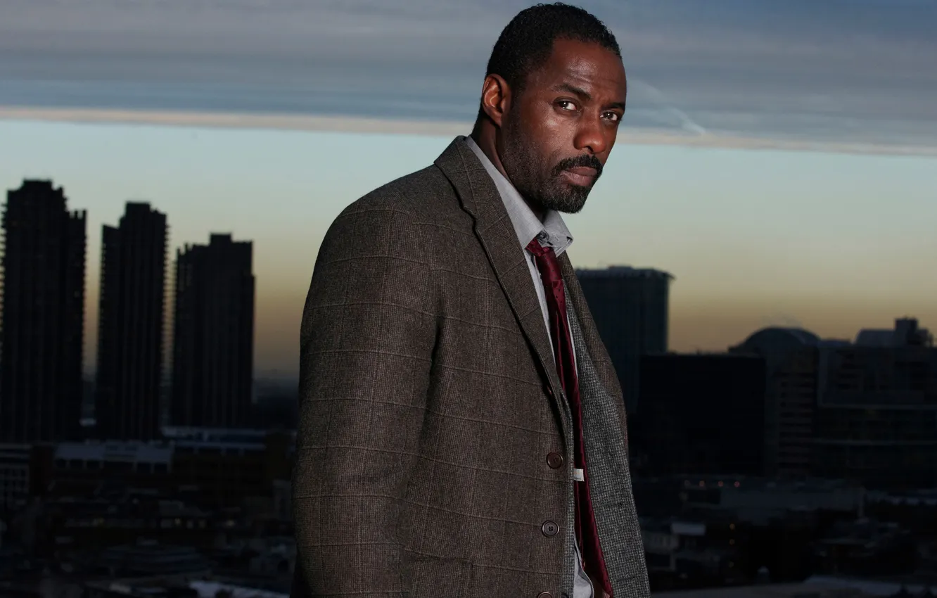 Photo wallpaper background, portrait, costume, actor, night city, Idris Elba, Idris Elba