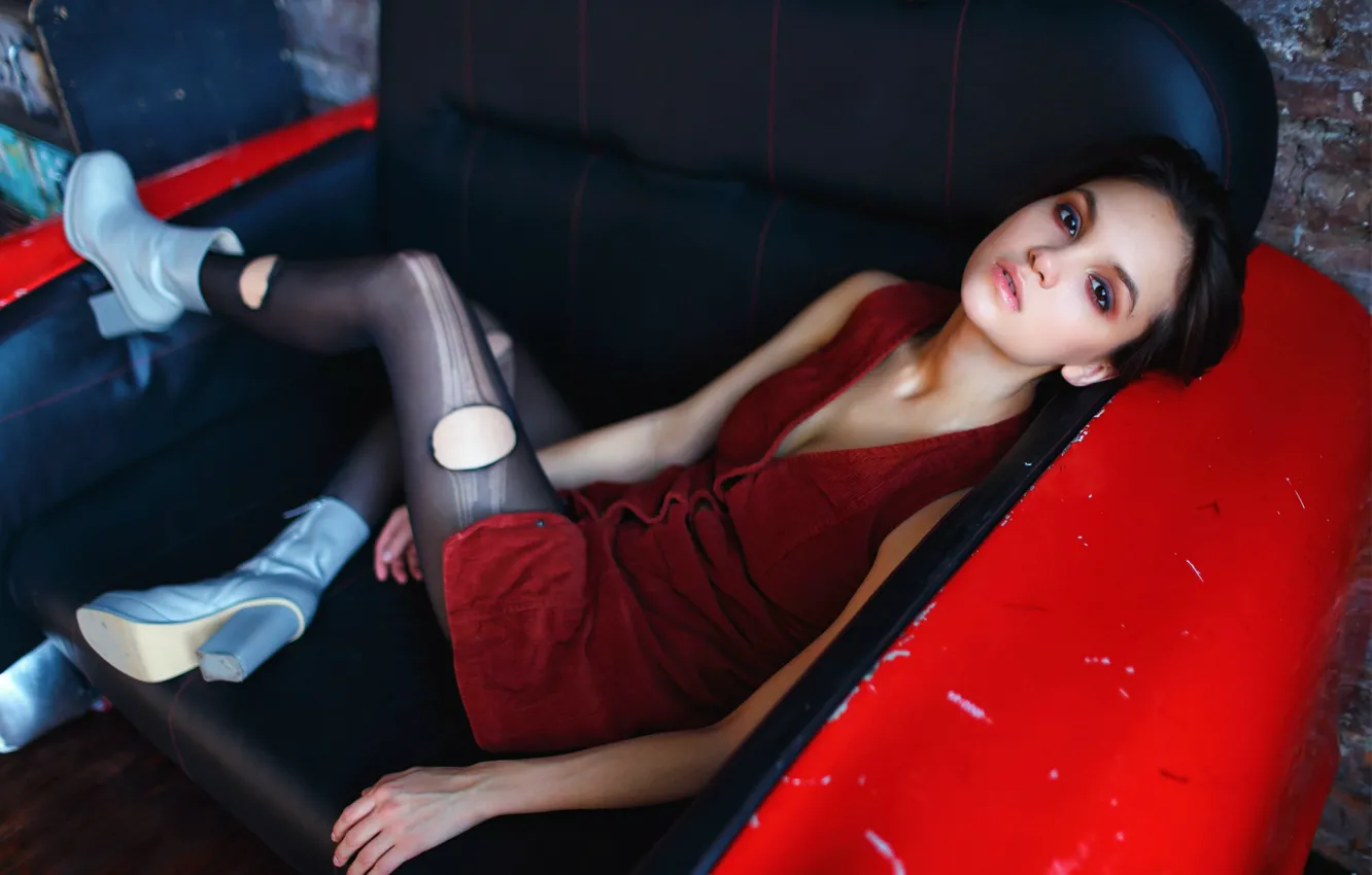 Photo wallpaper girl, makeup, neckline, legs, Maria Demina