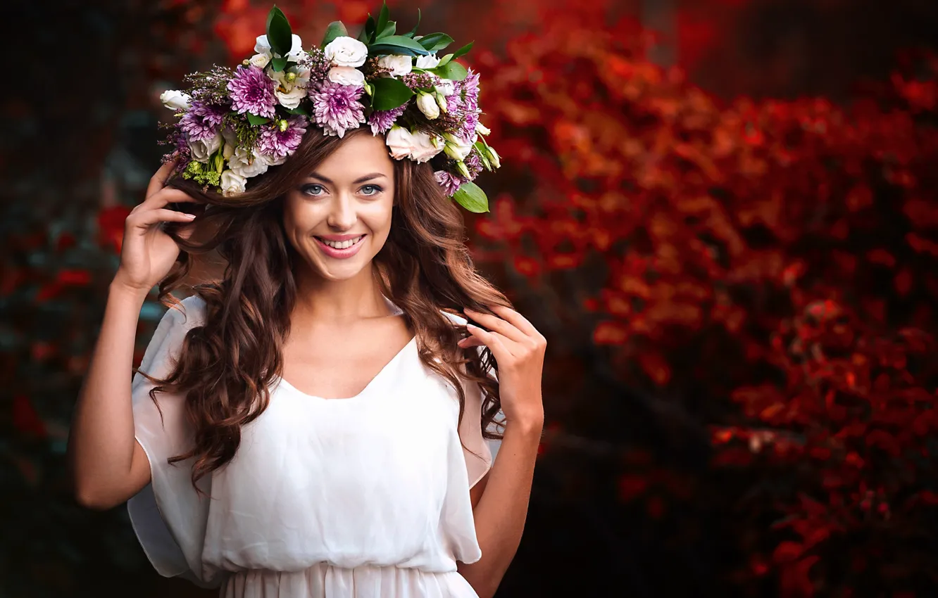 Photo wallpaper girl, joy, flowers, smile, mood, brown hair, wreath, bokeh