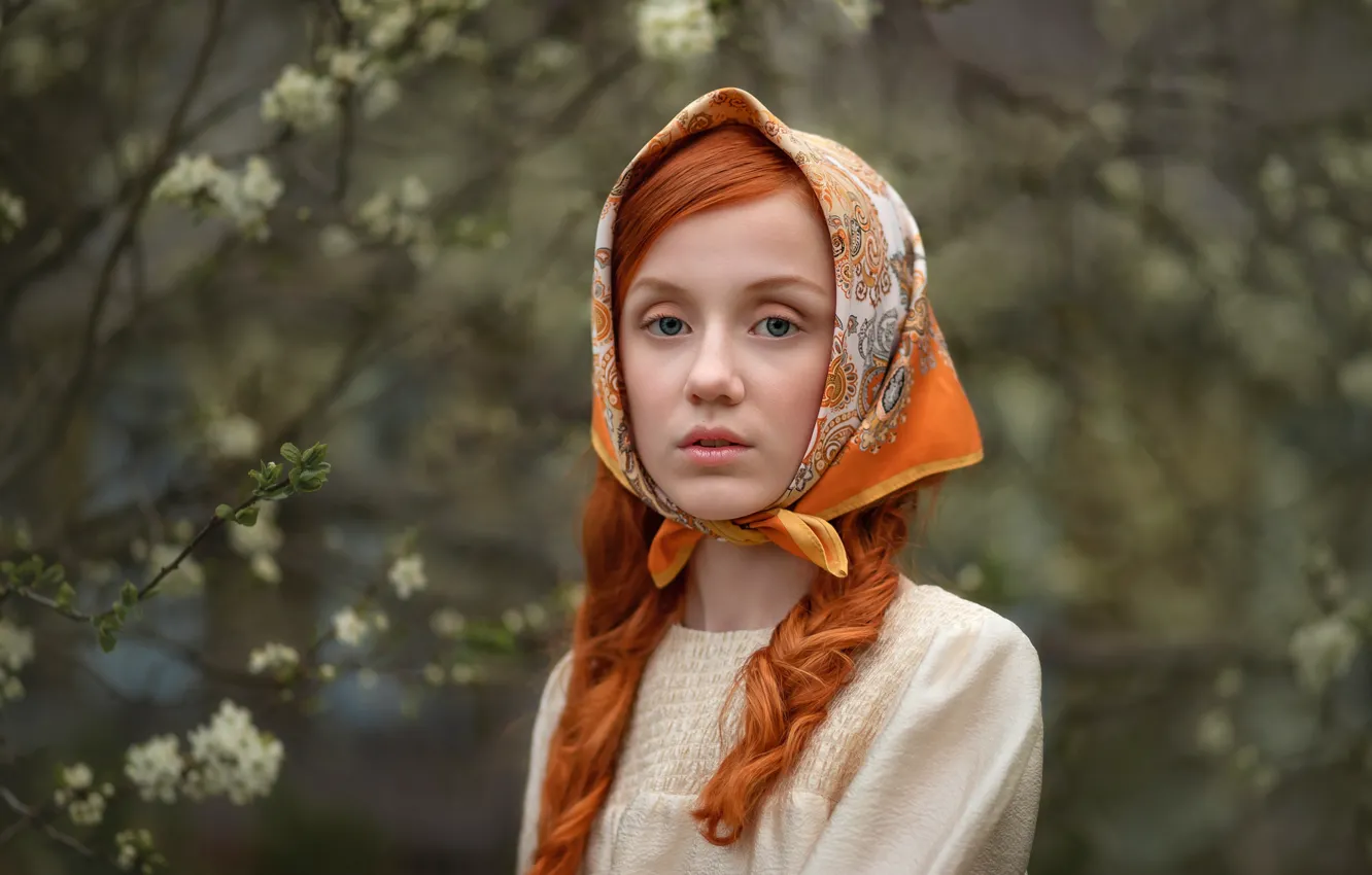 Photo wallpaper look, girl, flowers, branches, face, portrait, spring, garden
