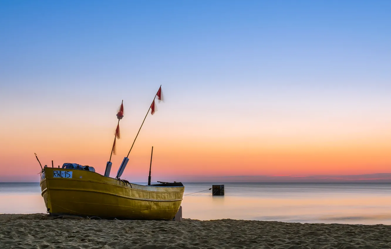 Photo wallpaper shore, boat, morning, Baltika