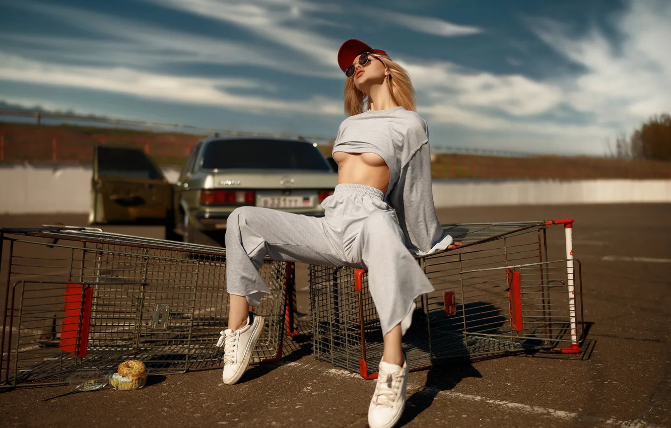 Photo wallpaper machine, auto, girl, pose, truck, Ivan Kovalev