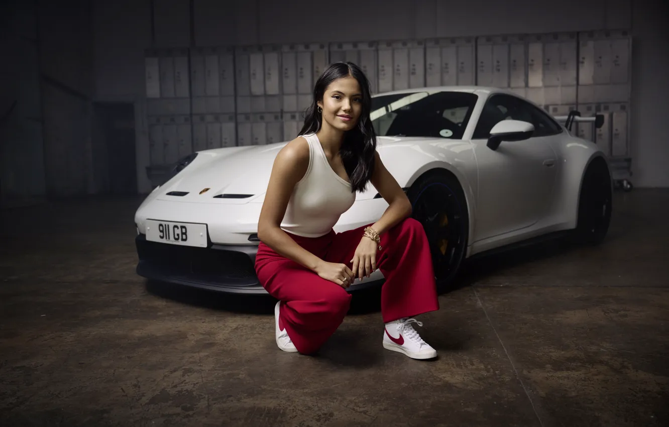 Photo wallpaper Porsche 911 GT3, professional tennis player, Brand ambassador, Emma Raducanu