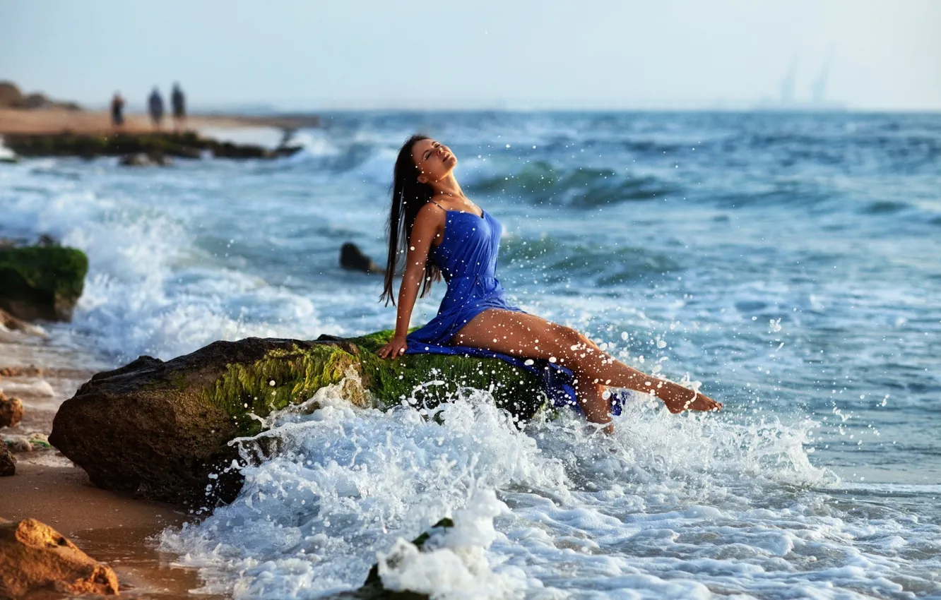 Photo wallpaper wave, drops, squirt, brunette
